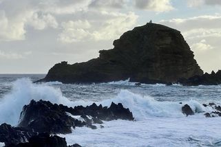 Madeira: Ostrov pro milovníky gumáků, lyžařských bund a zabijáckých vln - Médium.cz