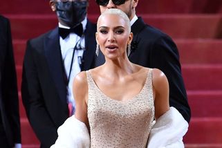 Kim Kardashianová poškodila slavné šaty po Marilyn Monroe - Novinky