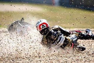 Strach a kritika. Světem otřásla strašlivá nehoda, mladý Švýcar bojuje o život