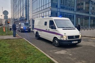 Soudce zkritizoval manévry s převozem dárce bitcoinů Jiřikovského, ten měl původně letět vrtulníkem - Novinky