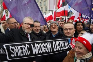 Hasičákem na židy. Jak nenávist táhne k moci polského extremistu - Seznam Zprávy