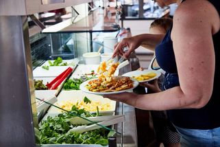 Neomalenost Čechů nemá hranic, stěžují si zahraniční hoteliéři. Zavádíme striktní omezení!