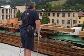 Chyba lékařů v elitní nemocnici. Po banální operaci je z pacienta invalida - Seznam Zprávy