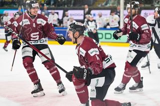 Sparta zabojuje o finále Spengler Cupu proti výběru americké univerzitní ligy - Sport.cz