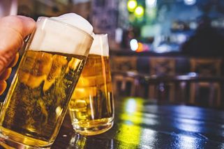 Hostinský dostal pokutu za diskriminaci mužů - Novinky