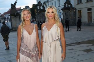 Luxusní lyže a nožky Moniky Babišové