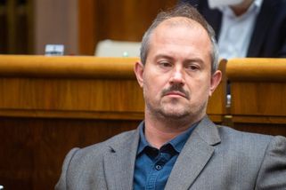 Kotleba bez mandátu. Sympatizuje s neonacismem, rozhodl soud - Seznam Zprávy