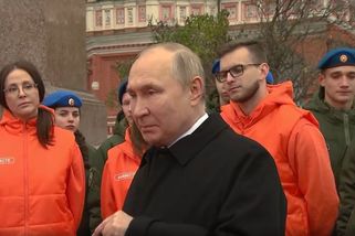 Putinův kufřík na exkrementy. To je zóna vašeho vl...