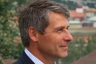 Jan Železný tušil formu, vzal rodinnu a oštěpy do auta a jel 350 km hodit oštěpem světový rekord - Médium.cz