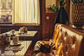 Invaze kaváren do českých měst: Jak mění naše ulice a čtvrti