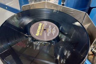 K vinylům přidají luxusní obaly. Česká GZ media investuje do fabriky v Americe - Seznam Zprávy