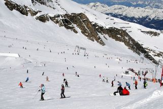 Exploze ve švýcarském lyžařském středisku. Na místě jsou mrtví - Novinky