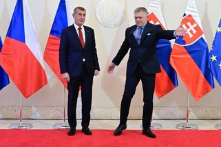 Tisková konference Andreje Babiše a Roberta Fica - Novinky