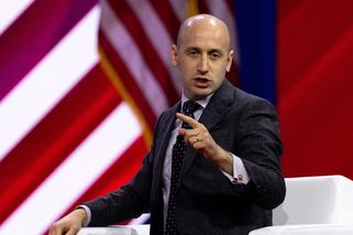 Svět musí řídit silný vůdce, prohlašuje Trumpův osobní poradce - Seznam Zprávy