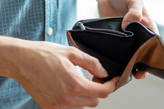 Padesát tisíc za vytápění? Energetická chudoba ohrožuje nejen venkovany. Dohání i nájemníky z Prahy