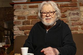 Pití alkoholu vnímám jako společenskou záležitost, říká zpěvák a hudebník Vladimír Mišík - Novinky