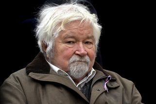 Pithartovi je 85. Bojí se o demokracii a čeká dřívější pád Babišovy vlády
