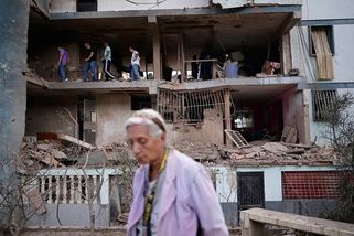 Fotky: „Přežili jsme zázrakem.“ USA ve Venezuele zasáhly i civilní budovy - Seznam Zprávy