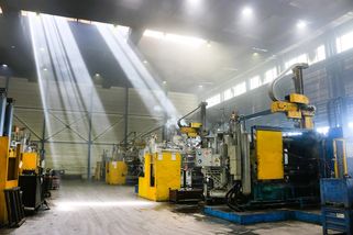 Proč růst HDP nestačí? Česko drtí bankroty investičních impérií i průmyslu