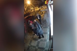 Hajlování u obchodu se židovskými suvenýry v Praze natočila kamera, policie hledá aktéry - Novinky