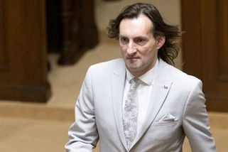 Škola poslance ANO vymáhala po studentech desetitisíce, nenechala je dostudovat - Seznam Zprávy