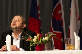 Ficův exministr má účet na X připojený prý z Ruska. „Byl jsem teď v Moskvě,“ říká - Seznam Zprávy