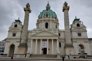 Architektura jako zrcadlo vnitřního světa náboženských komunit - Médium.cz