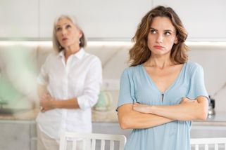 Tchyně je učitelka. Hádáme se kvůli výchově, už půl roku nespím a brečím. Jsem opravdu já ta špatná? - Proženy.cz