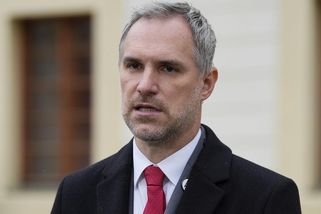 Zdeněk Hřib jde po krku Tomiu Okamurovi