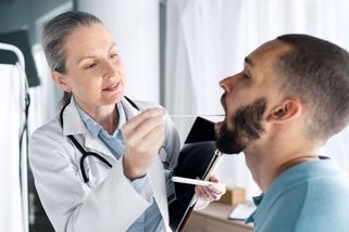 V poskytování zdravotní péče Ukrajincům jsou bariéry, tvrdí studie. Někteří je vnímají jako potížisty - Novinky