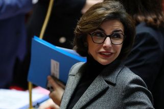 Francouzská policie prohledala dům i úřad ministryně kultury. Kvůli korupci - Novinky