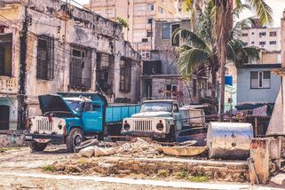 Měsíční čekání na benzin. Kubánský režim se po Venezuele otřásá v základech - Seznam Zprávy