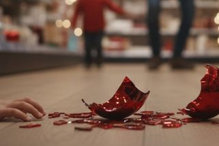 Kristýna pro Kupi: Syn rozbil ozdobu za 400 korun. Musela jsem to opravdu zaplatit?