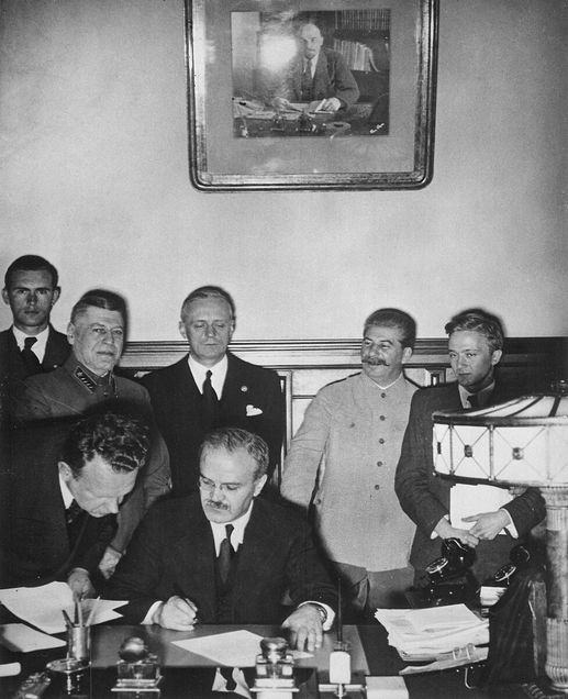 Pakt Ribbentrop–Molotov – Wikipedie