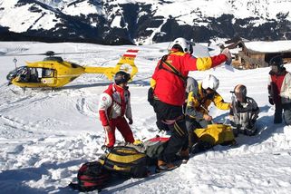 Dvanáctiletý český lyžař spustil v Rakousku lavinu, nepomohlo mu ani dlouhé oživování - Novinky