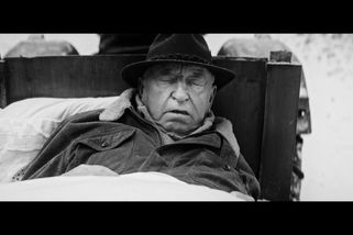 Skvělí Jiří Lábus a Anna Polívková ve studii o nejhorším muži v klipu k písni Romana Holého - Novinky