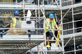 V Česku pracuje už téměř milion cizinců - Novinky