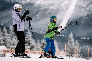 Srovnání cen skipasů na českých horách. Ve Špindlu zaplatíte skoro 1700 korun - Seznam Zprávy