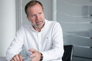 Zásahy EU zdraží auta na benzín. Cena se srovná s elektrovozy, říká Petzl - Novinky