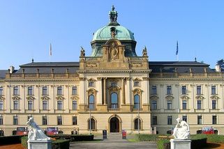 Pane premiére, máme problém aneb Otevřený dopis Andreji Babišovi. PS: Macinka - Médium.cz