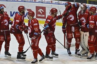 Mistr je ve čtvrtfinále, Kometa první mečbol nevyužila. Liberec se oklepal z debaklu - Sport.cz