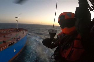 Ruská stínová flotila proplouvá Lamanšským průlivem zcela nerušeně, britským slibům navzdory - Novinky