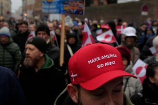 Už toho bylo dost. Po dánských protestních čepicích se jen zaprášilo - Novinky