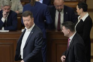 Okamura k Macinkovým zprávám: Tak se ve Sněmovně mluví běžně - Novinky