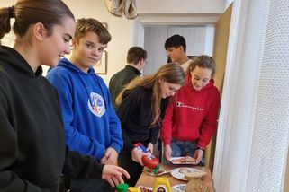 Vynucené stávkové menu soukromé základky: Dnes vaří ředitelka - Novinky