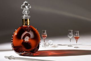 Koňak čelí krizi. Poptávka klesá, firmy musí propouštět - Novinky