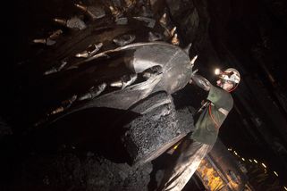 Poslední vozík. Těžba černého uhlí v Česku po stovkách let končí