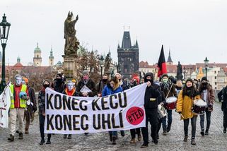 Tykač zavírá uhelné elektrárny, svět se nezboří, právě naopak - Médium.cz