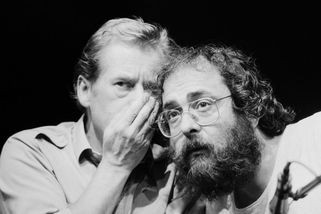 Ať přeruší stávku a hrají mou hru, žádal po divadle Havel v listopadu 1989 - Seznam Zprávy