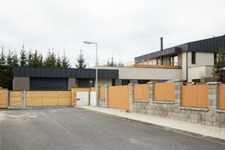 Macinka a Turek u Zemana v jeho domě v Lánech: Dveře otevřela manželka exprezidenta